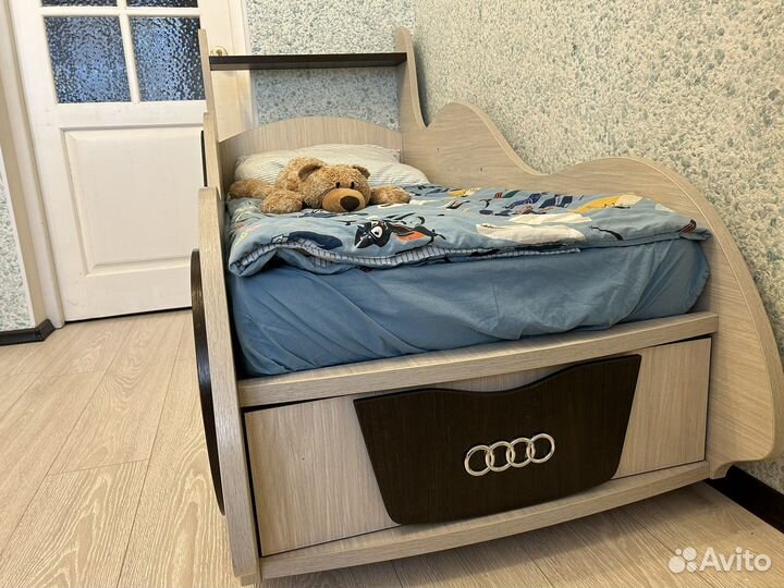 Детская кровать с матрасом 70*160
