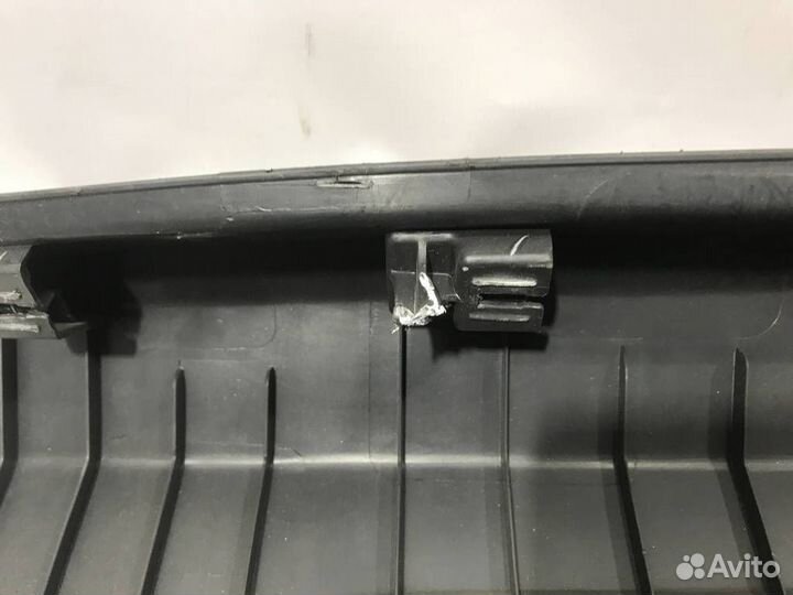 Обшивка багажника VW Polo Sedan