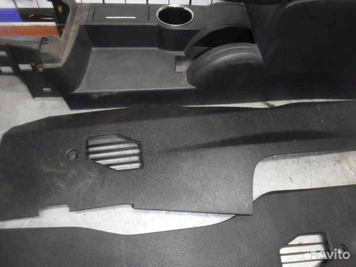 Консоль между сидений Ford Mondeo 3 cjba 2006