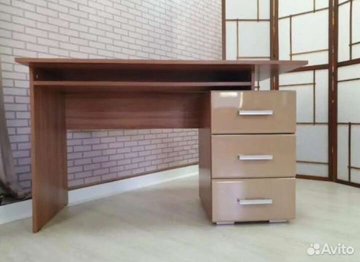 Компьютерный стол Симба