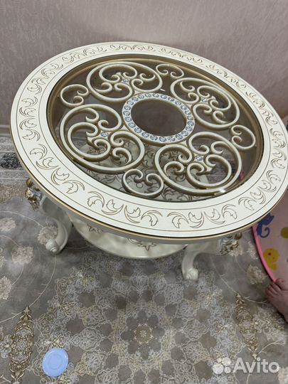 Журнальный столик