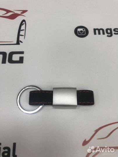 Брелок на ключ Mercedes ремешок