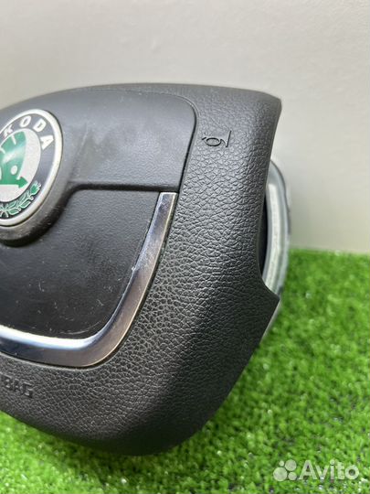 Подушка безопасности в руль Skoda Octavia A5