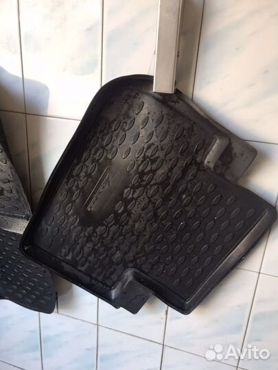 Автомобильные коврики Mitsubishi Outlander