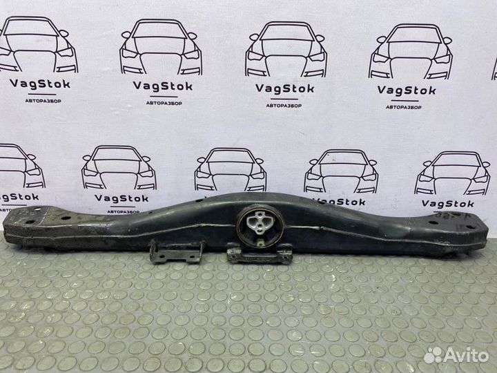 Кронштейн АКПП Audi Q7 4L cjtc 2012