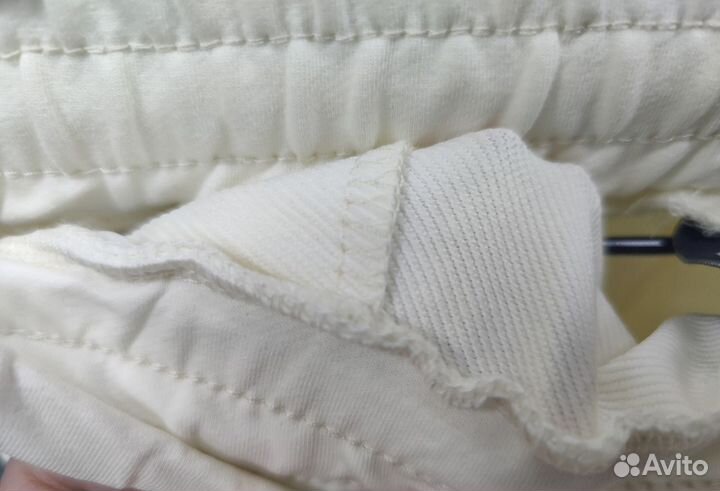 Штаны спортивные Nike молочного цвета