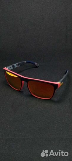 Солнцезащитные очки с эффектом Polaroid