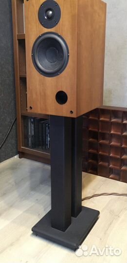 Стойки для акустики Target HR-60