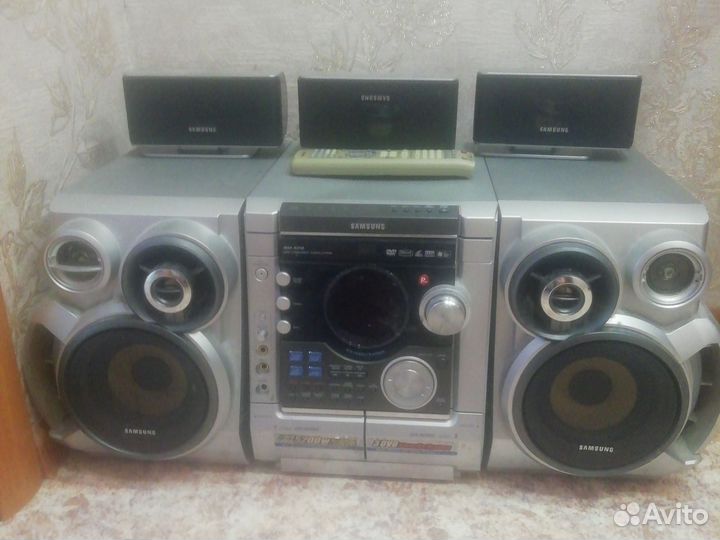 Музыкальный центр Samsung. MAX-KJ750