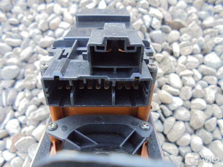 Блок упр. стеклоподьемниками Honda Inspire UA3