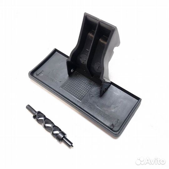 Замок крышки бардачка Приора 2170-2172