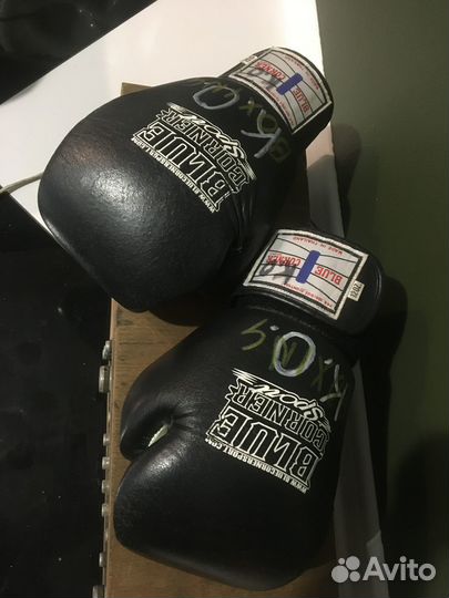 Боксерские перчатки 12 oz