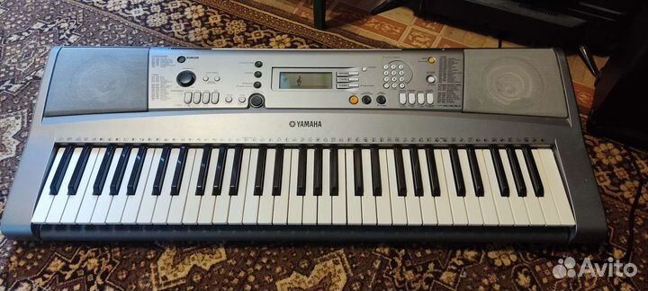 Синтезатор yamaha psr r300
