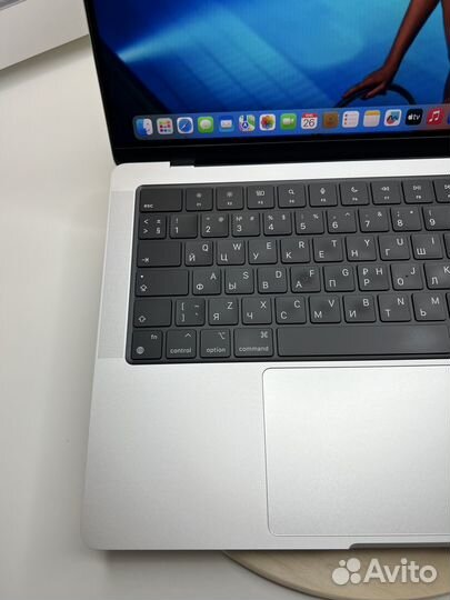 Новый macbook Pro 14 m1 Pro 1Tb SSD 52 цикла