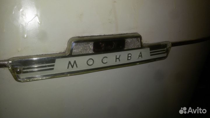 Холодильник ЗИЛ середины 60-х рабочий не ржавый