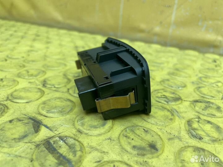 Кнопка аварийки Audi A1 8X1 caxa 1.4 2012