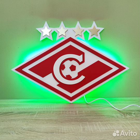 Эмблема футбольного клуба Спартак с подсветкой