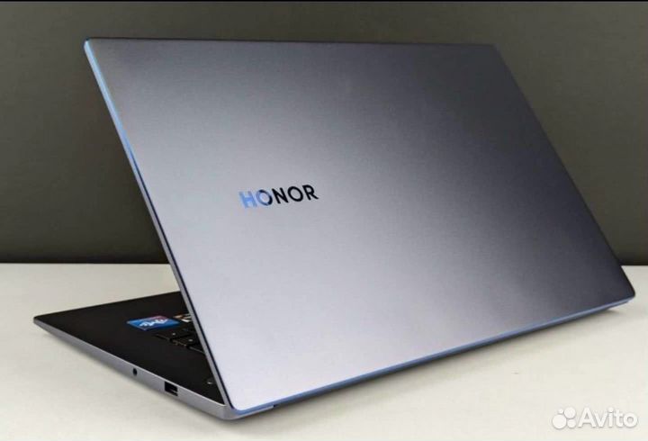 Honor MagicBook 15 (Ryzen 5 5500U, 16/512 гб)