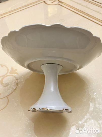 Фруктовница на ножке