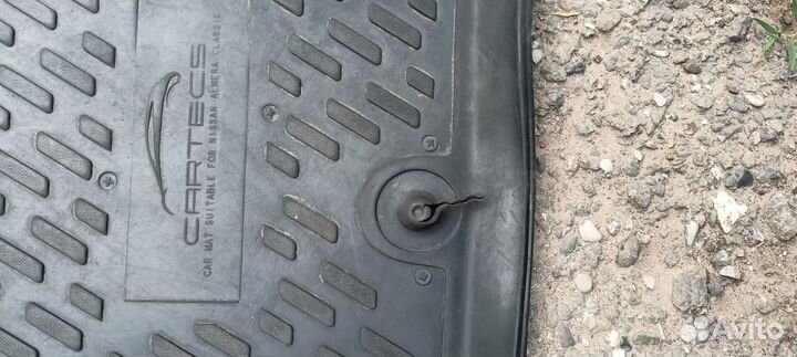 Резиновый коврик Nissan Almera Classic