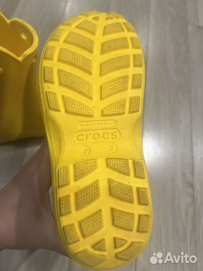 Crocs сапоги детские желтого цвета