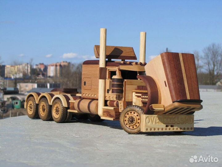 Деревянная машина