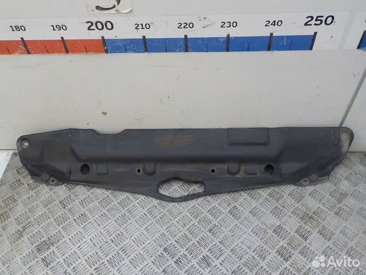 Кожух замка капота Toyota Corolla 2001-2006