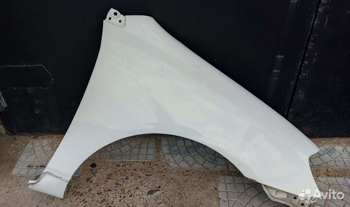 Toyota corolla 120 крыло