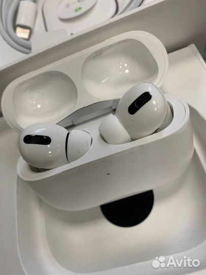 Наушники Apple AirPods Pro MagSafe