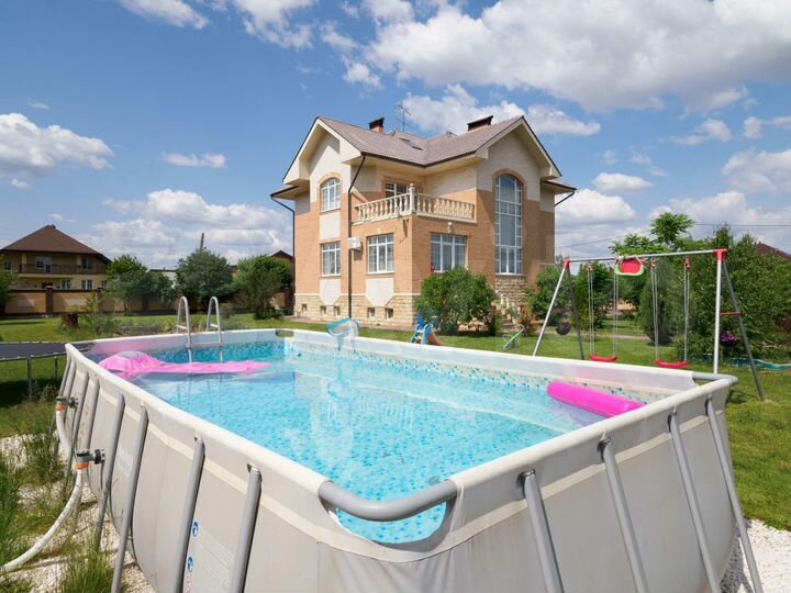 Коттедж 382 м² на участке 20 сот.