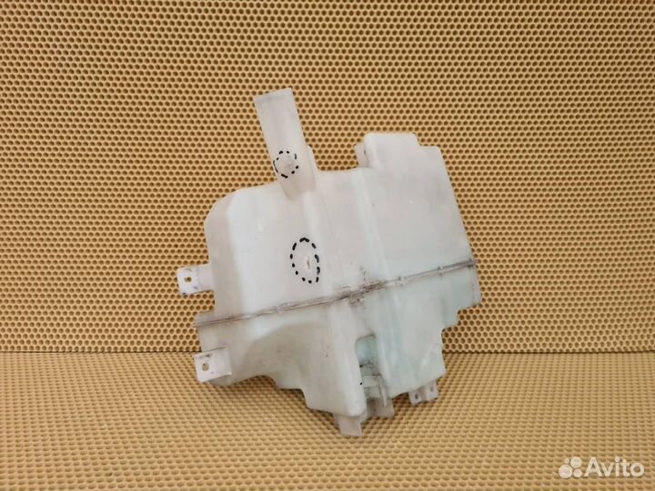 Бачок омывателя передний Infiniti M Q70 Y51