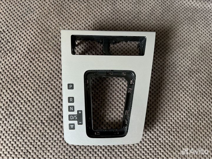 Накладка переключения кпп Octavia A7