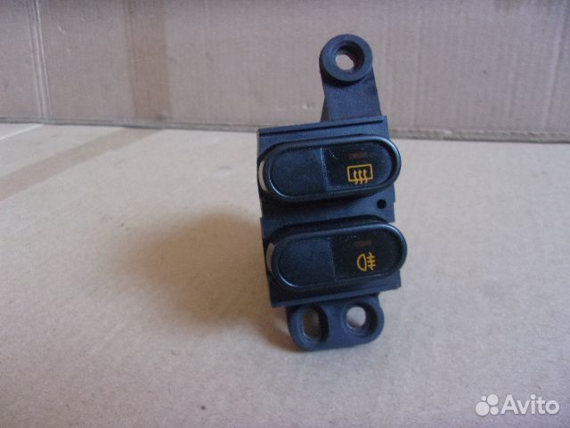 Мазда 626 GC, 86г., кнопка обогрева зад.стекла б/у