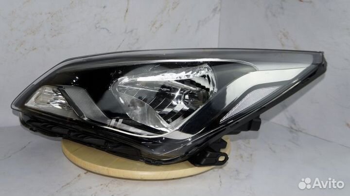 Фара левая SAT ST-221-1166L Хундай Солярис 14-17