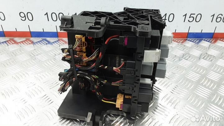 Блок предохранителей Volkswagen Tiguan