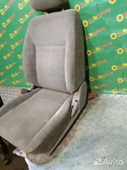 Сиденье переднее левое Nissan Sunny седан 1.5 2001