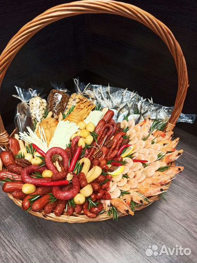 Мужские съедобные букеты боксы корзины подарки