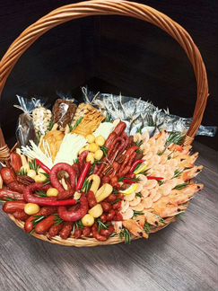 Мужские съедобные букеты боксы корзины подарки