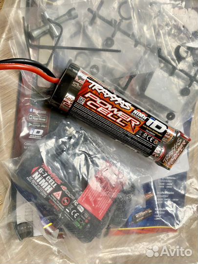 Новый Traxxas slash 4x4 1/10 Orange