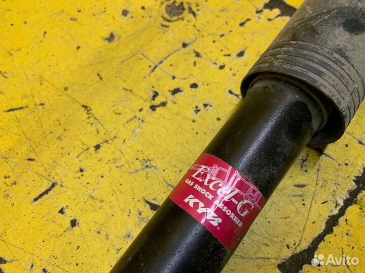 Амортизатор задний Toyota Corolla 2006 - 2013