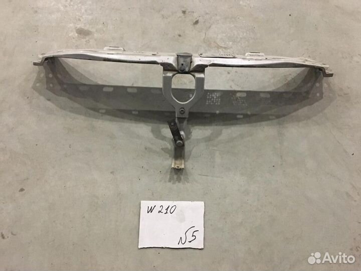 Передняя панель Mercedes W210