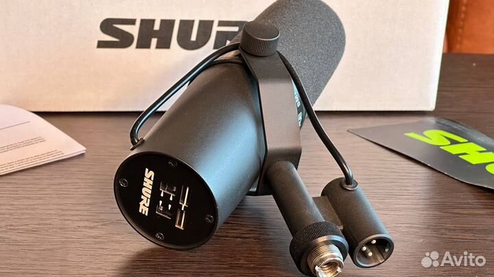 Студийный микрофон Shure SM7B