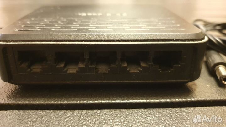 Коммутатор d-link des-1005a