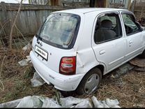 Nissan March 1.0 MT, 2001, битый, 100 000 км, с пробегом, цена 107 000 руб.