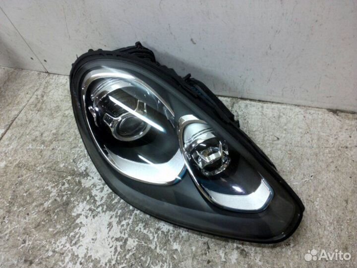 Фара передняя правая Porsche Cayenne 958 2015-2018