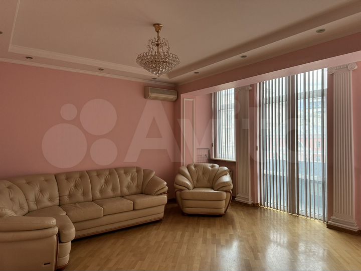 3-к. квартира, 78 м², 4/10 эт.