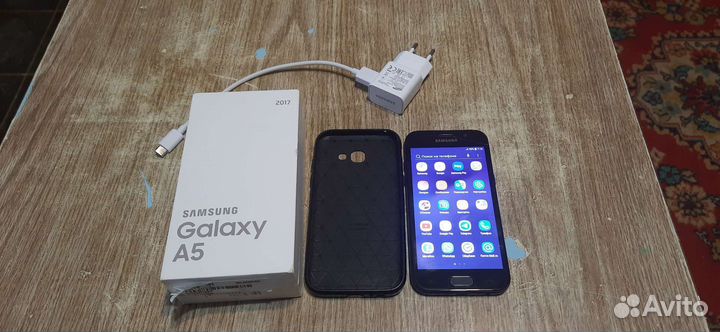 Samsung Galaxy A5 (2017) SM-A520F/DS, 3/32 ГБ