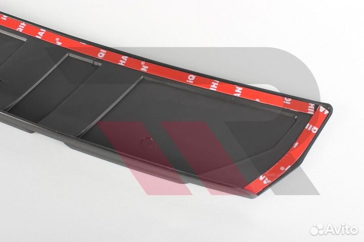 Накладка заднего бампера Subaru Forester 13-17г Пл