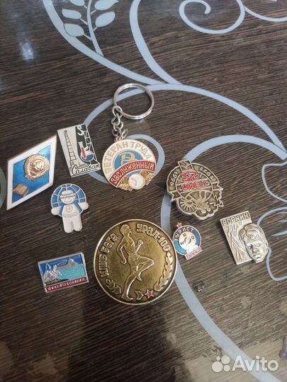 Значки и медали СССР