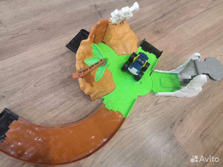 Игровой трек Вспыш + роботы-машинки